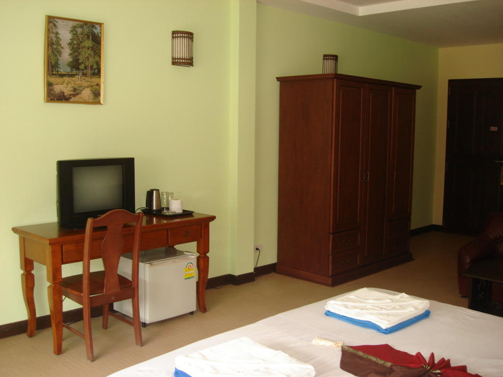 Хостел Tropicoza Patong Номер фото