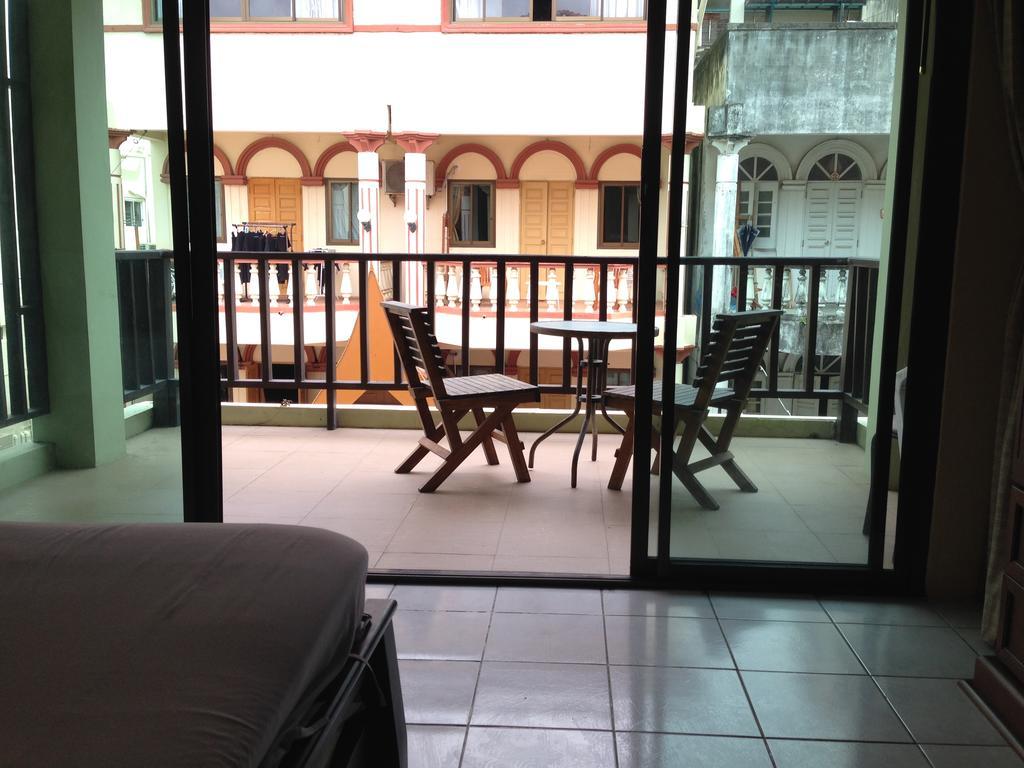 Хостел Tropicoza Patong Номер фото