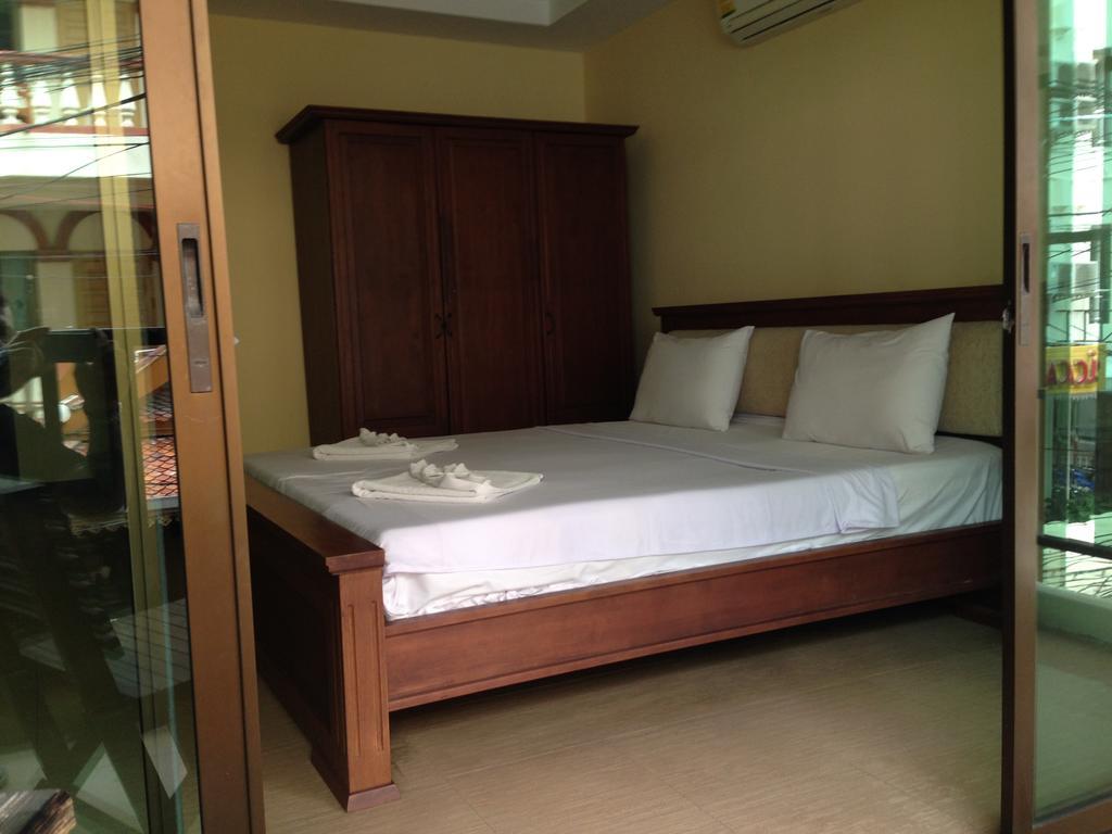 Хостел Tropicoza Patong Номер фото